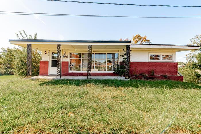 Primary Photo - 1014 Arbor Dr