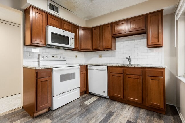 Building Photo - 100 Chittenden Ave