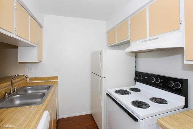 Building Photo - 3301 Hughes Ln