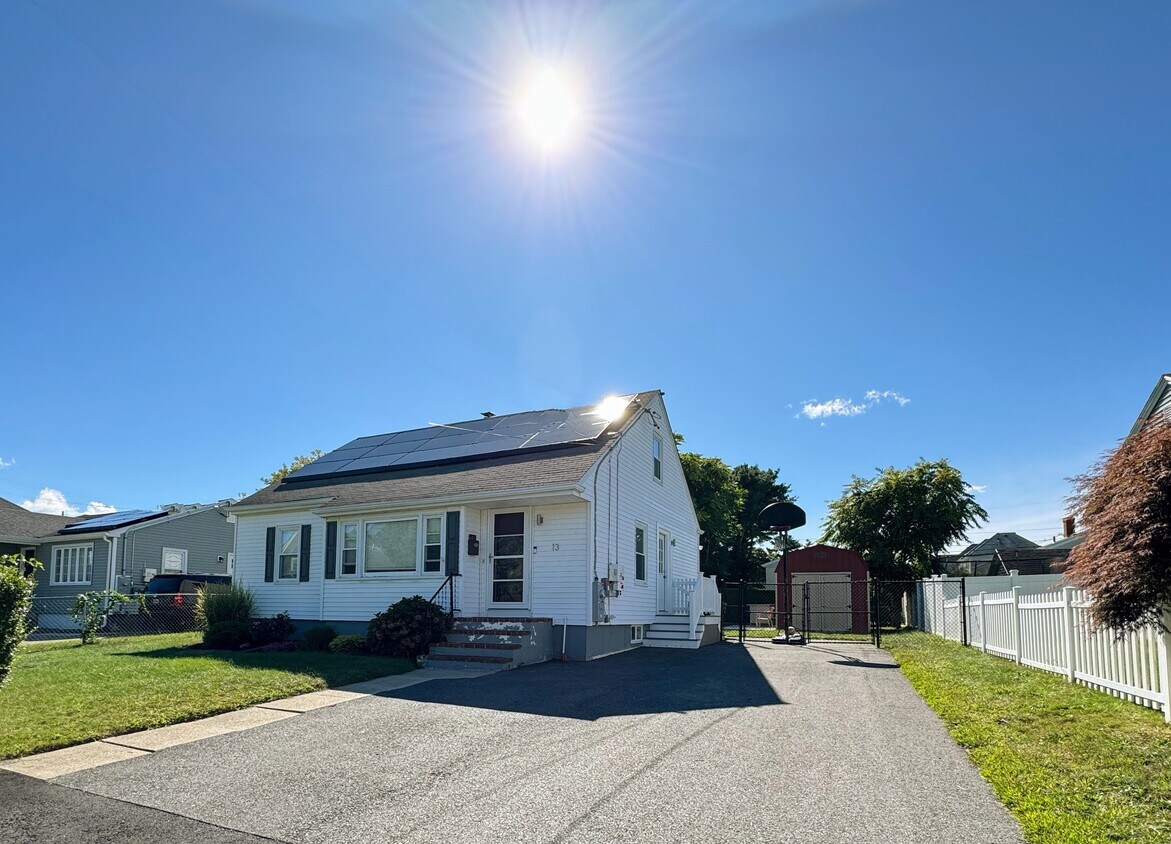 Driveway - 13 Saint John St