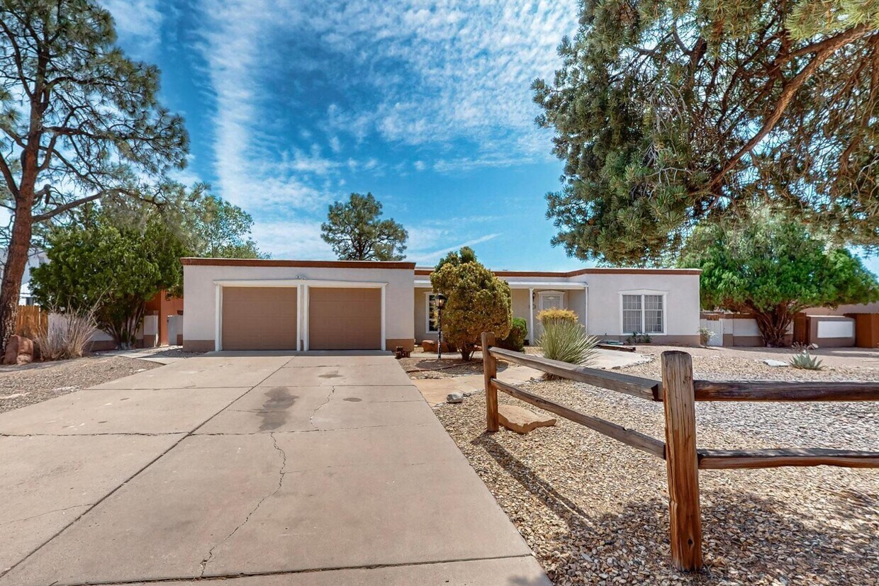 Foto principal - 4112 Cherrydale Ct NW