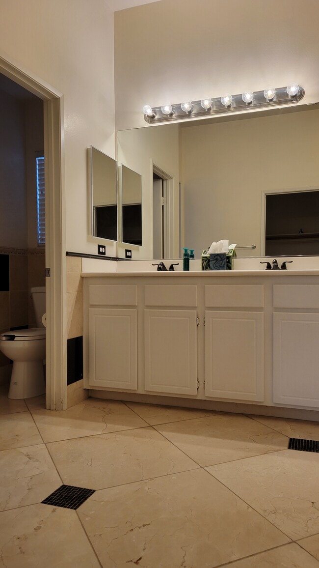 Foto del edificio - 32850 Sandalwood Ln