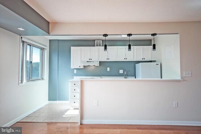 Foto del edificio - 2500 N Van Dorn St