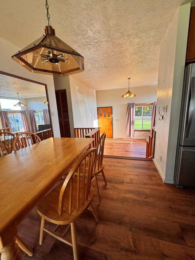 Foto del edificio - Wailua Homesteads 3 BD/2 BA, Large Yard