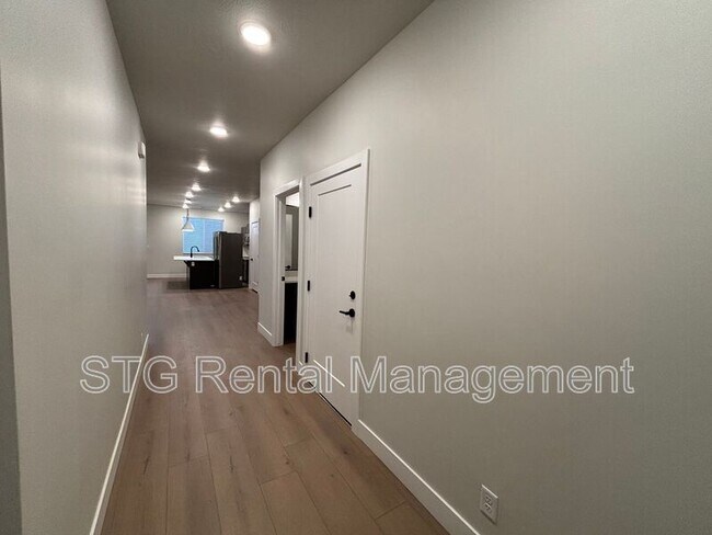 Foto del edificio - 3968 Fossil Way