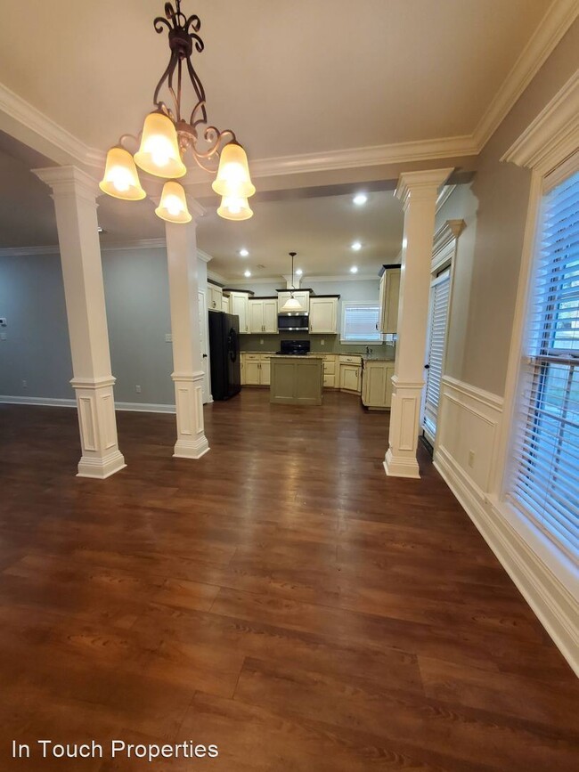 Building Photo - 3 br, 2 bath House - 3847 Napa Dr
