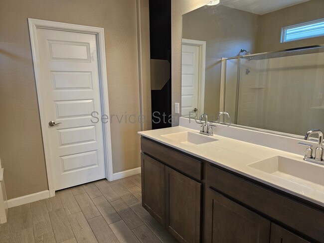 Foto del edificio - 8119 S 45th Ave