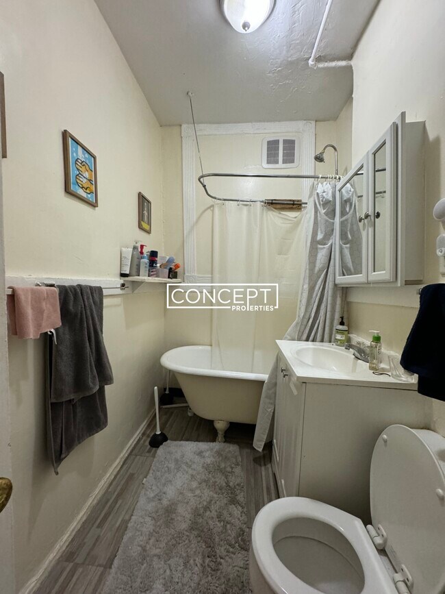 Foto del edificio - 463 Park Dr