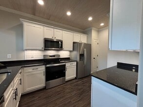 Building Photo - 4307 Lennox Ct