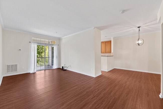 Foto del edificio - Experience luxurious living in this two-bedroom, two-bath condo located in the Ridges at Belmont ...