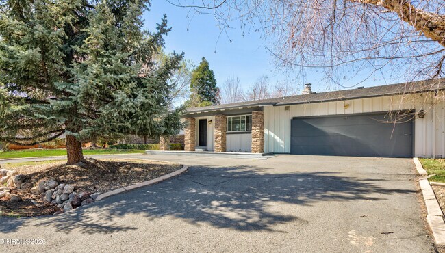 Foto del edificio - 12310 S Hills Dr