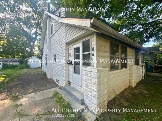 Building Photo - 3-bedroom, 2-bathroom home in Akron!