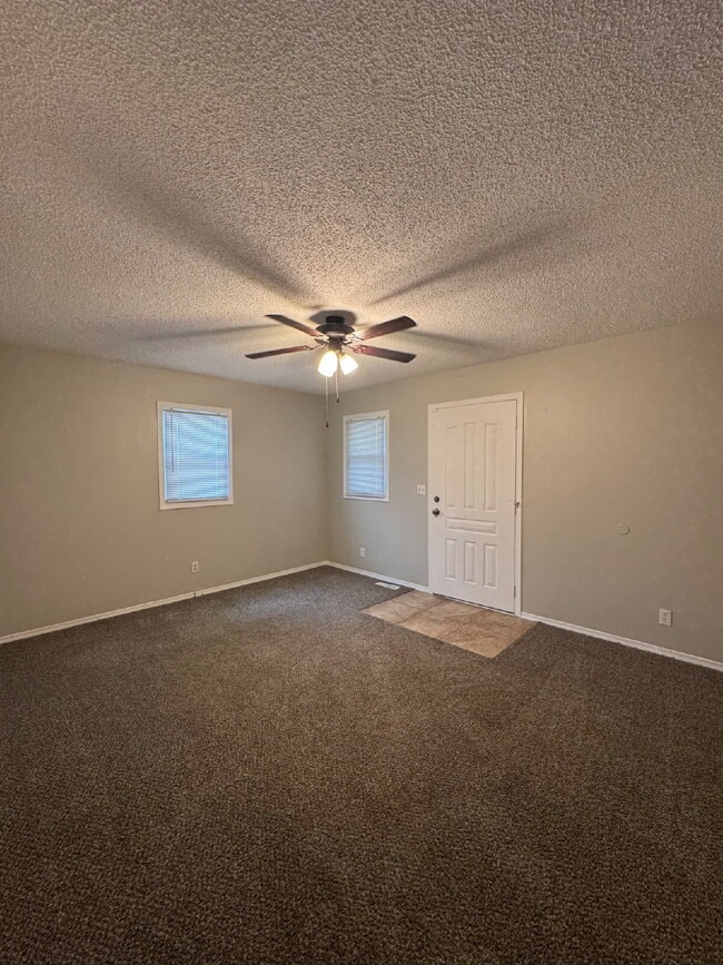Building Photo - 2152 Santa Fe S