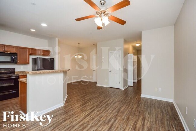 Foto del edificio - 10134 Benton Woods Dr