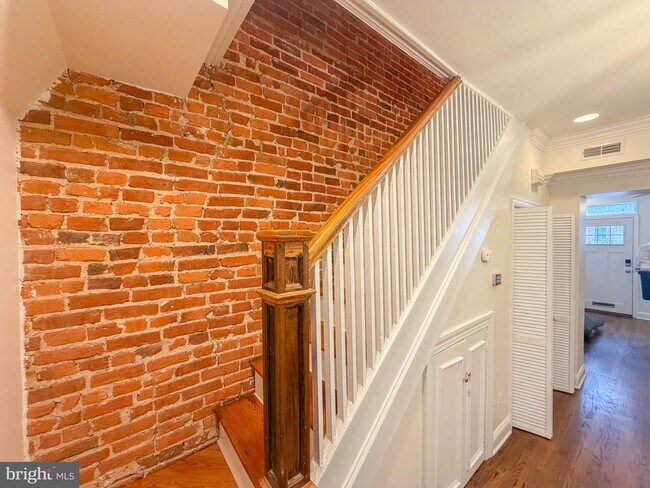 Foto del edificio - 318 11th St SE