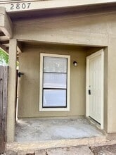 Building Photo - 2807 Parker Ln