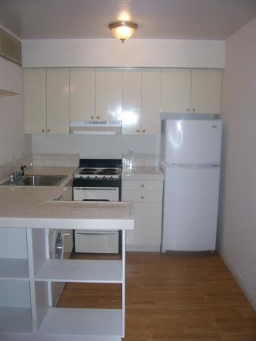 Foto del edificio - 9825 Walnut St