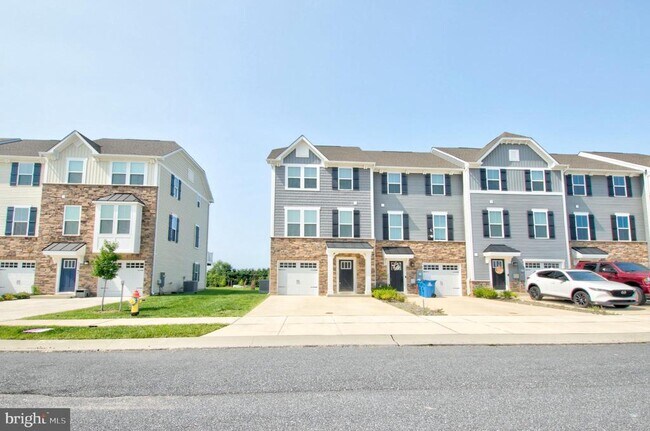 Foto del edificio - 110 Fletcher Cir