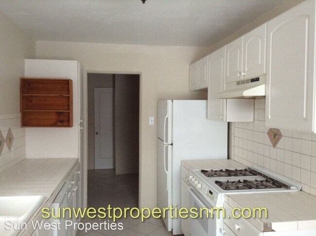 Building Photo - 3 br, 2 bath House - 510 Behrend St.