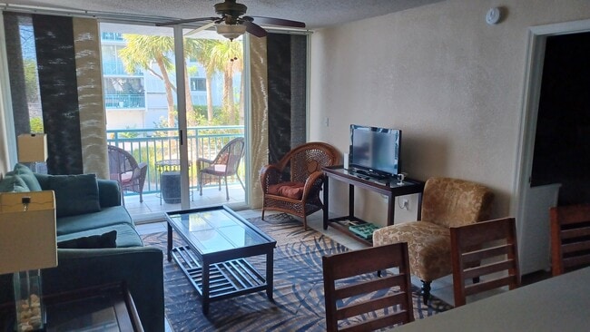 Building Photo - 3655 Seaside Dr