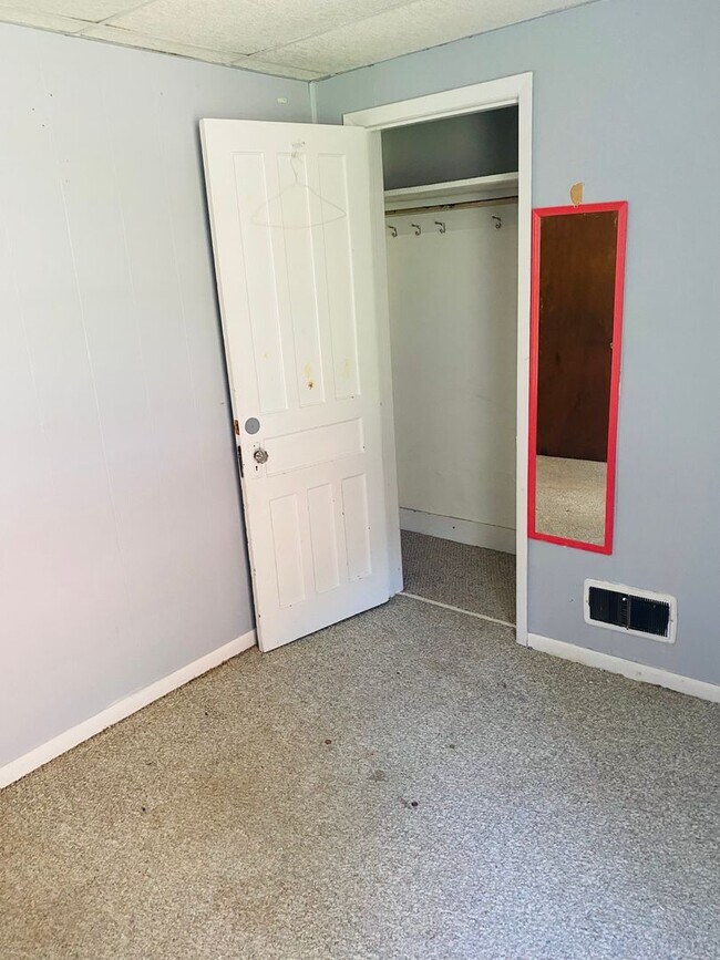 Building Photo - PM 1054-1056 Park Ave.