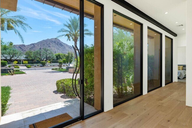 Foto del edificio - 4635 E Exeter Blvd Phoenix, AZ 85018