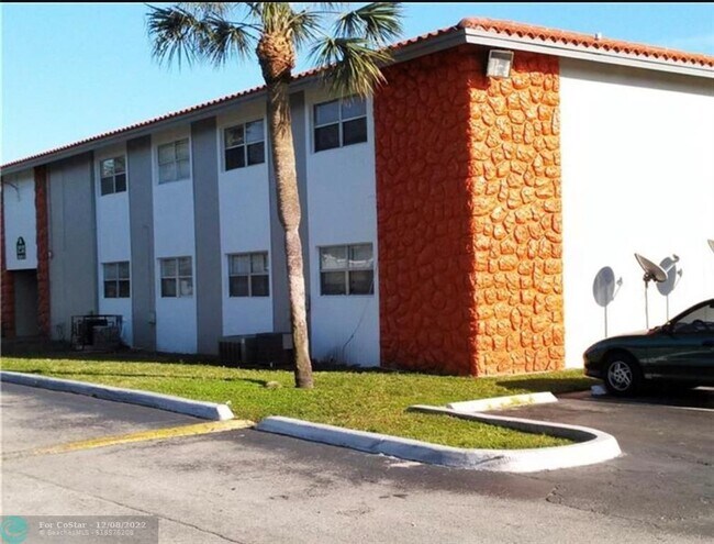 Foto del edificio - 1201 SW 52nd Ave