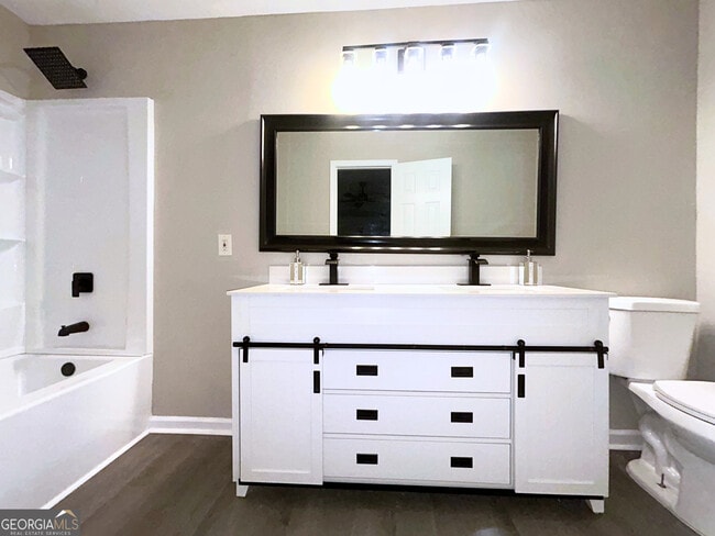 Foto del edificio - 3793 Rainbow Dr