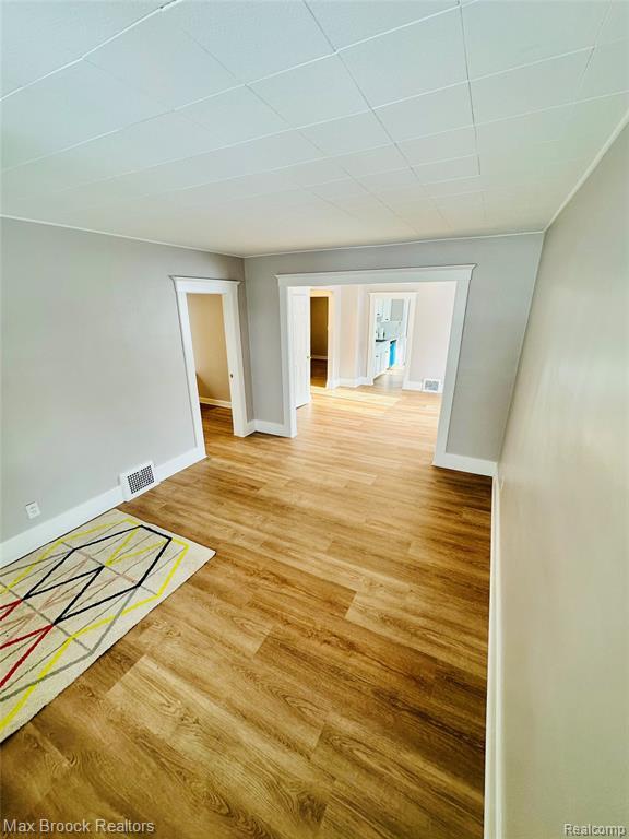 Foto del edificio - 23084 Berdeno Ave