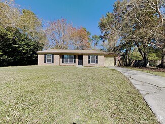 Building Photo - 1641 Rhonda Dr