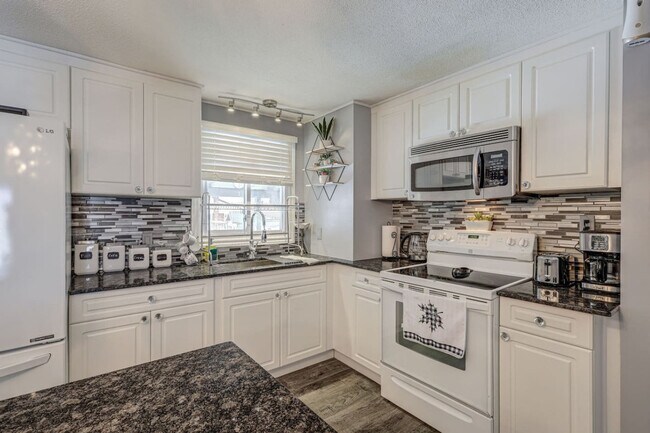 Photo du bâtiment - 48 Vanbuskirk Dr