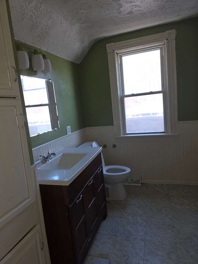 Foto del edificio - 934 W 11th St