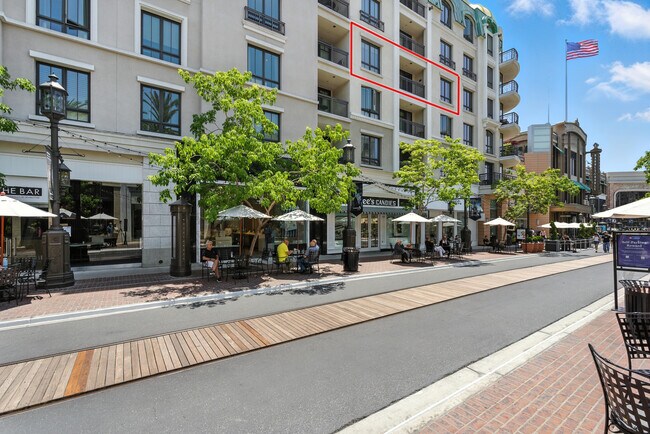 Building Photo - 403 Caruso Ave