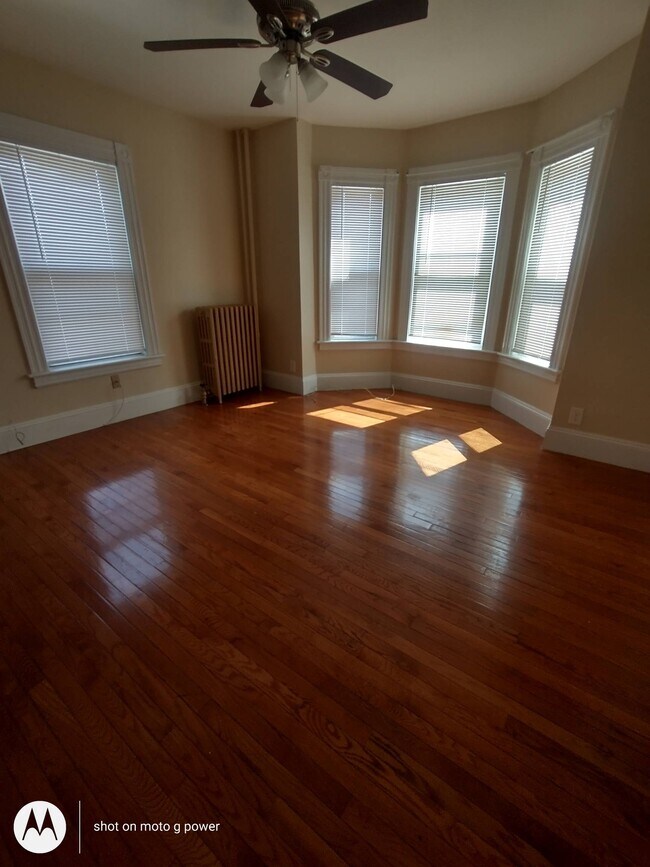 Building Photo - 85 Lynnfield St