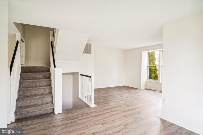 Building Photo - 1316 PEAR TREE Ct