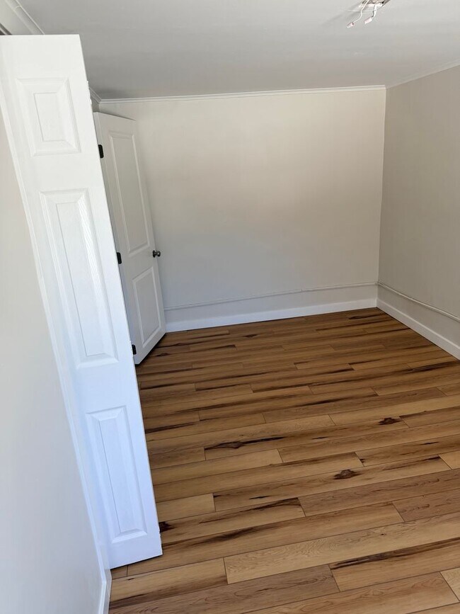 Foto del edificio - 1926 Shore Rd