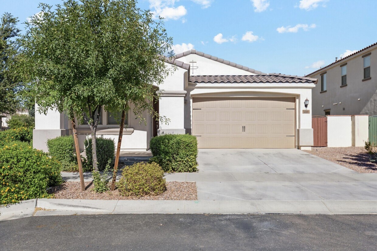 Primary Photo - 4527 Volt Ln