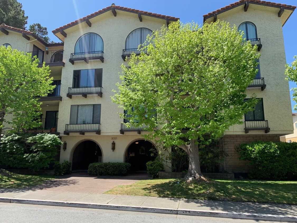 555 Palm Ave, Millbrae, CA 94030 Condo for Rent in Millbrae, CA