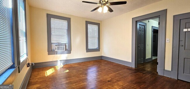 Foto del edificio - 800 Verner St NW