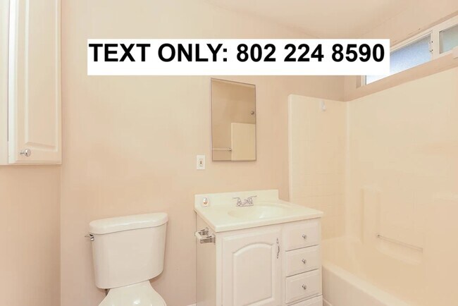 Foto del edificio - 8653 Larkin Ct