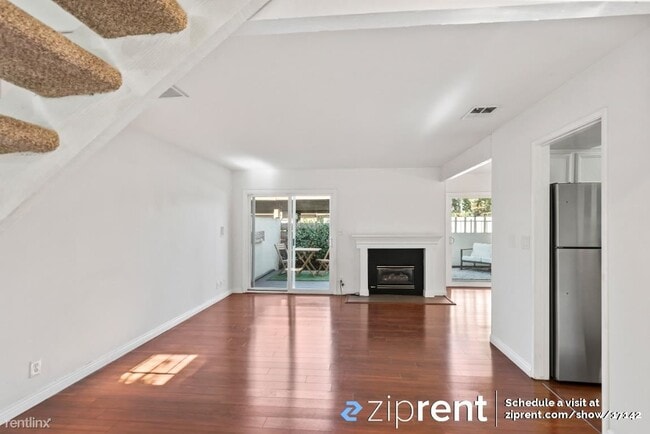Building Photo - 2 br, 2.5 bath Condo - 8 Zurich Court, Ple...
