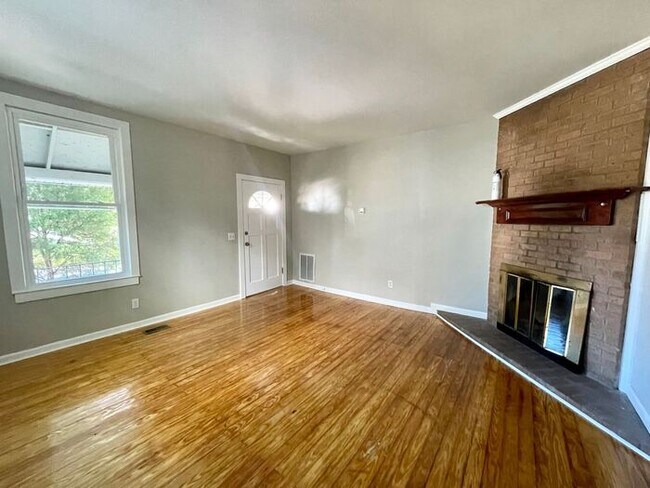 Foto del edificio - West Columbia-Offering Self Guided Tour with RENTLY!