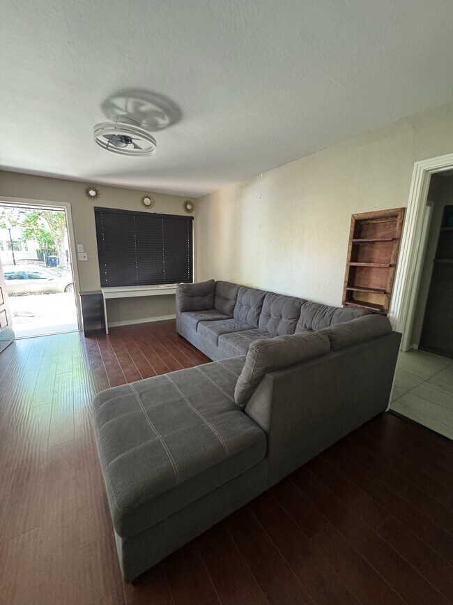 Foto del edificio - 3624 3rd Ave