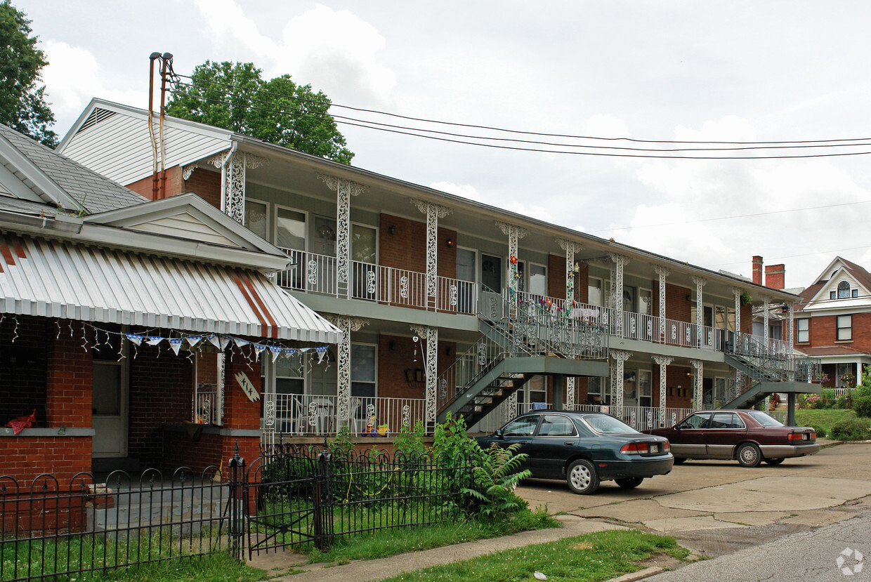 Foto del edificio - 16th & Avery Apartments