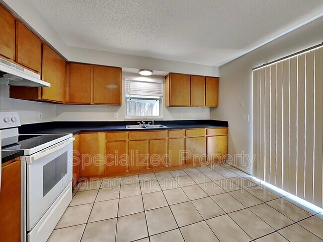 Building Photo - 15117 Avalon Ave