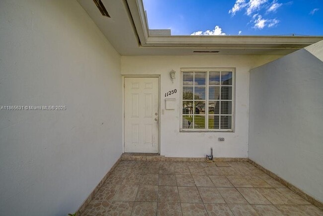 Foto del edificio - 11250 SW 7th St