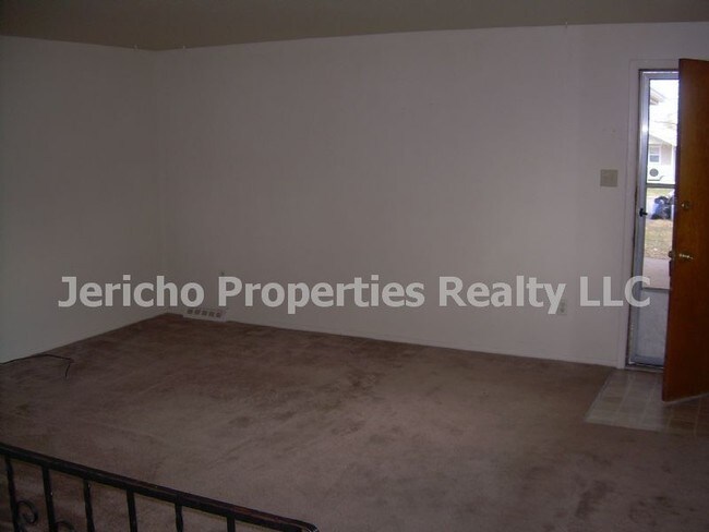 Building Photo - 217 S Hoyt St