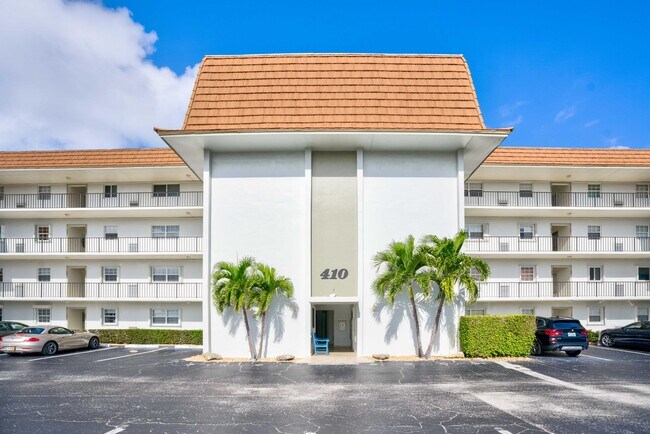 Foto del edificio - 410 Wilma Cir