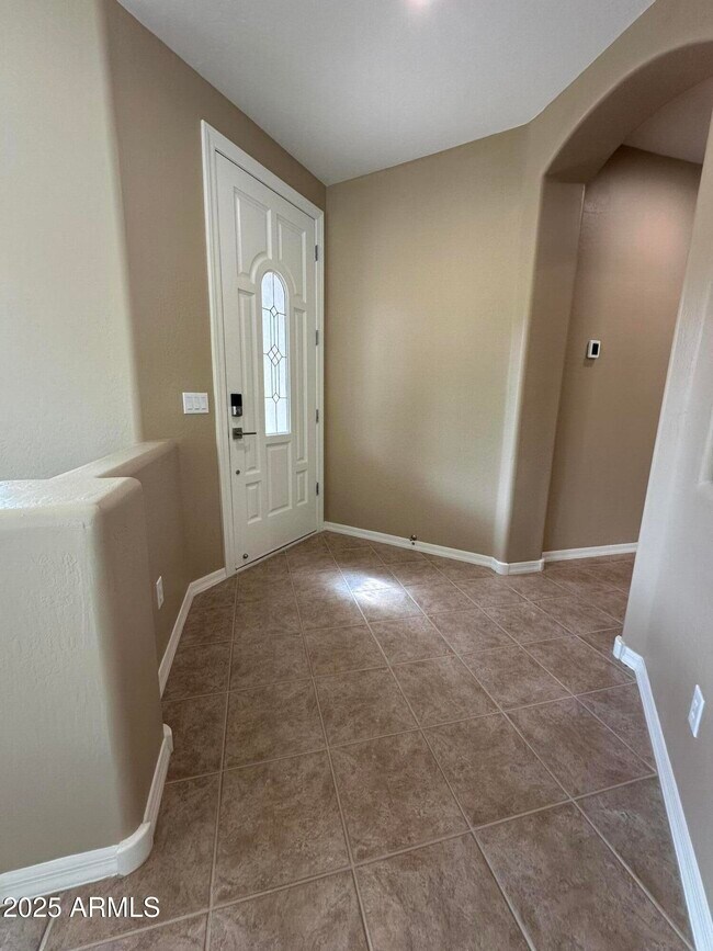 Building Photo - 11489 E Raintree Dr