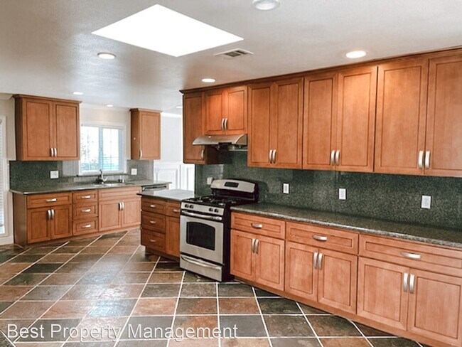 Foto del edificio - 4 br, 2 bath House - 6932 Tyne Court